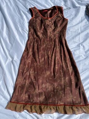 Signature by Sangria Brown Floral Midi Dress with Gold Accents